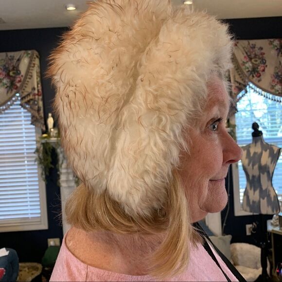 Sheepskin vintage hat   - Picture 11 of 16
